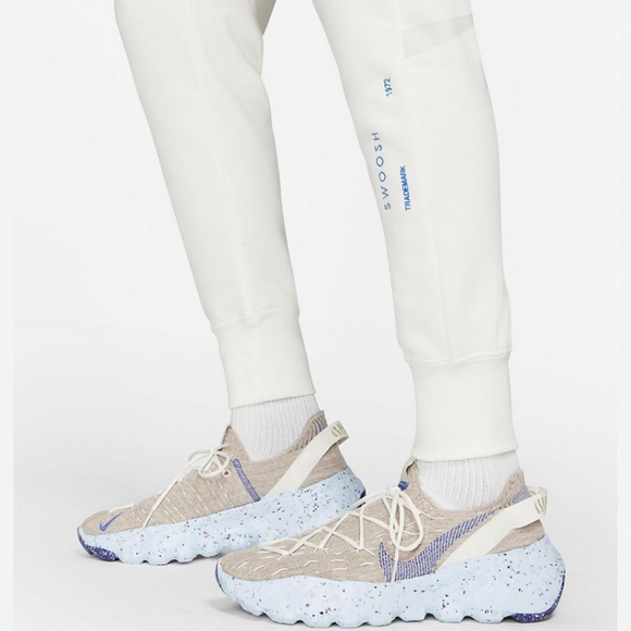 nike men's space hippie 04 sneakers